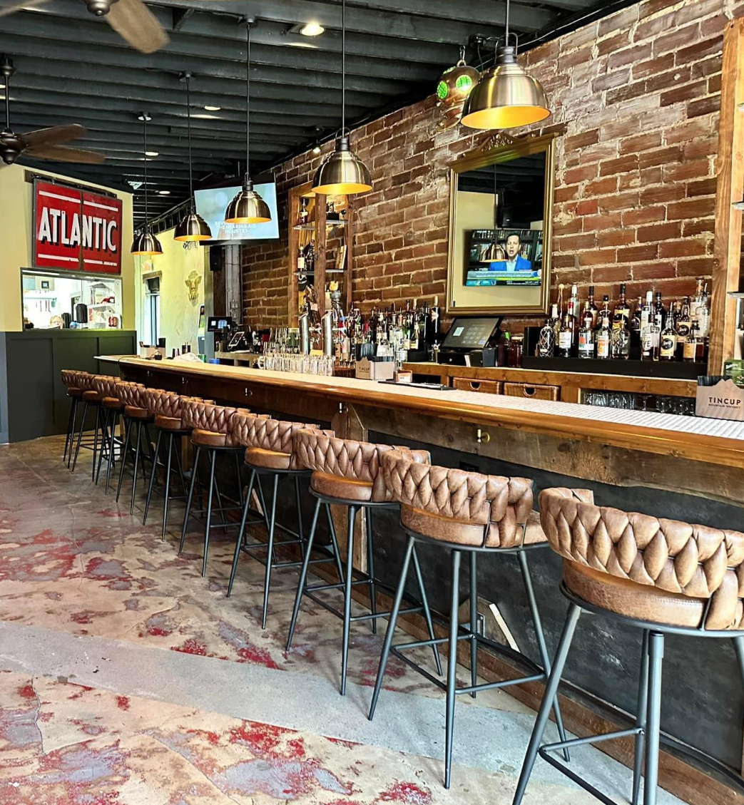 Commodore Public House & Kitchen