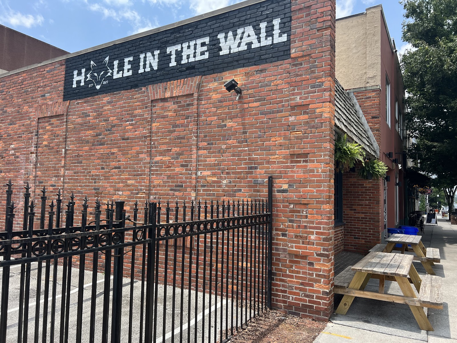 Fox's Hole in the Wall
