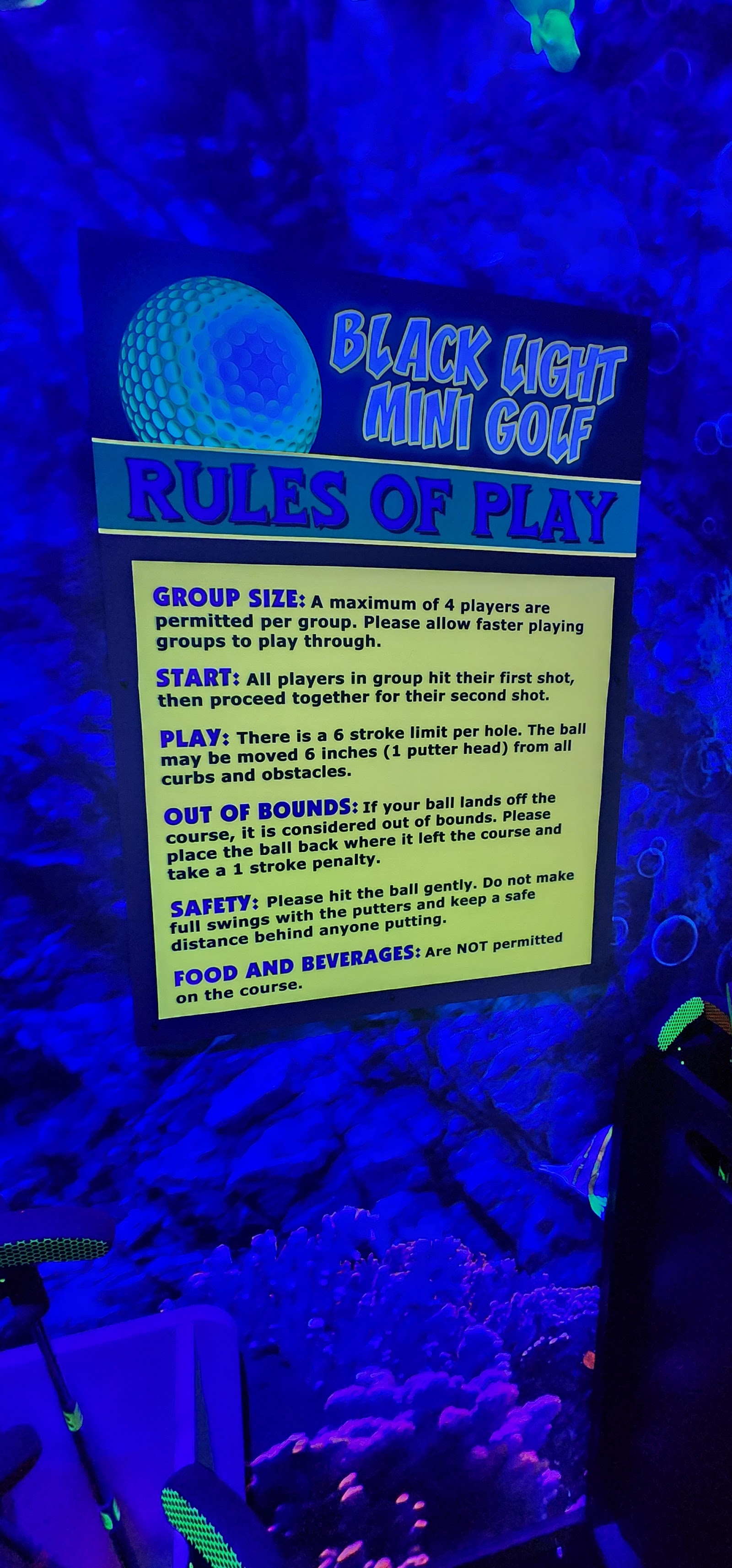 Shipwreck Neon Mini Golf