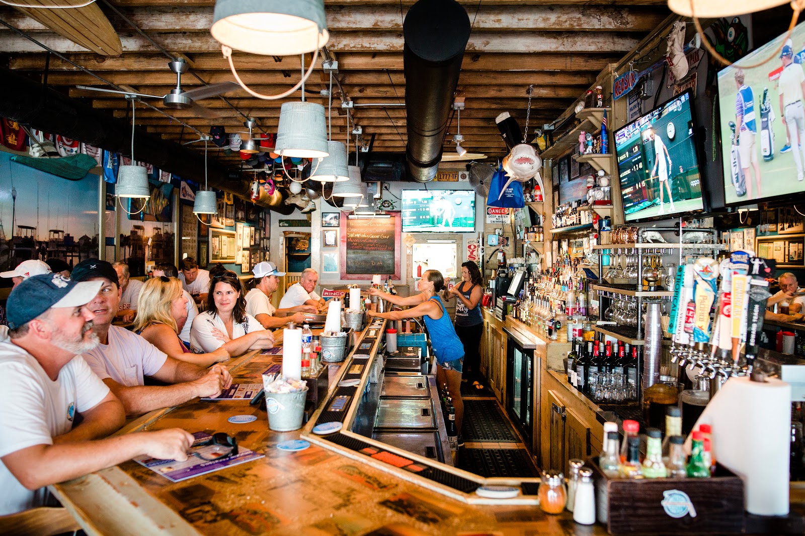 Shuckin' Shack Oyster Bar